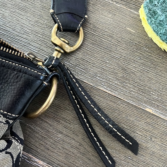 Coach signature C bag with long strap - Picture 5 of 8